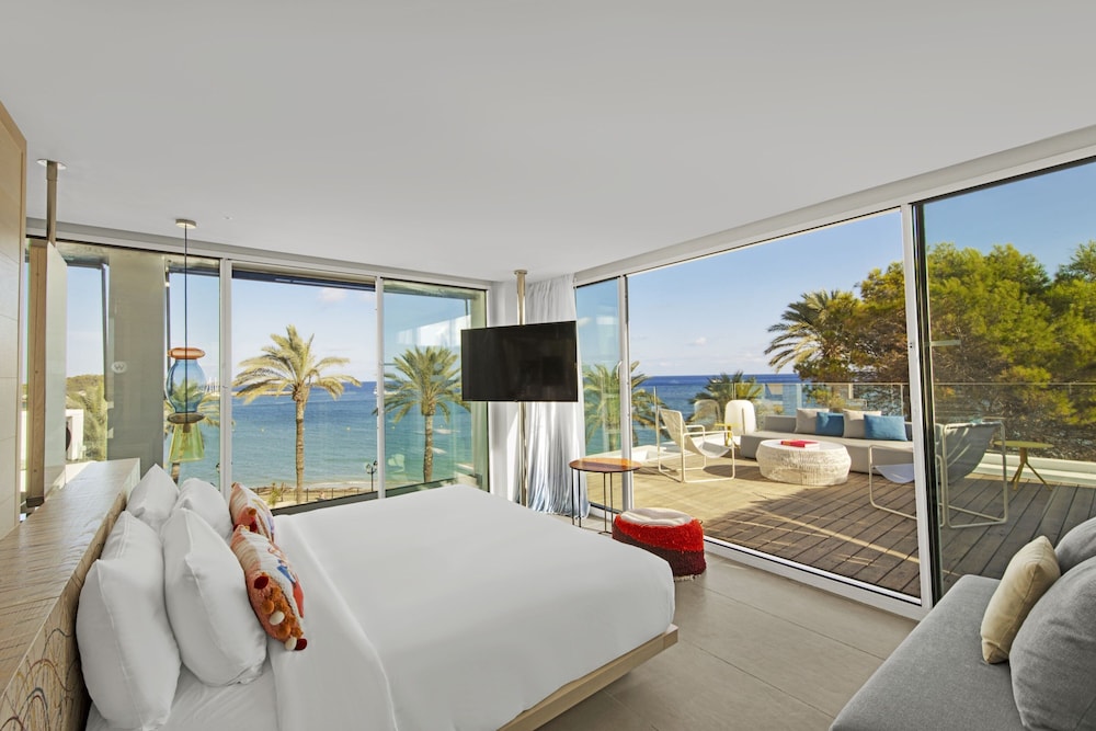 W Ibiza — Hotel rooms in Santa Eulalia, Balearic Islands
