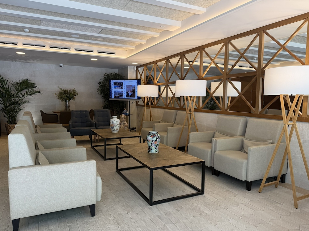 Hotel Rosamar Es Blau - Adults Only +21 — Hotel building in Lloret de Mar, Catalonia