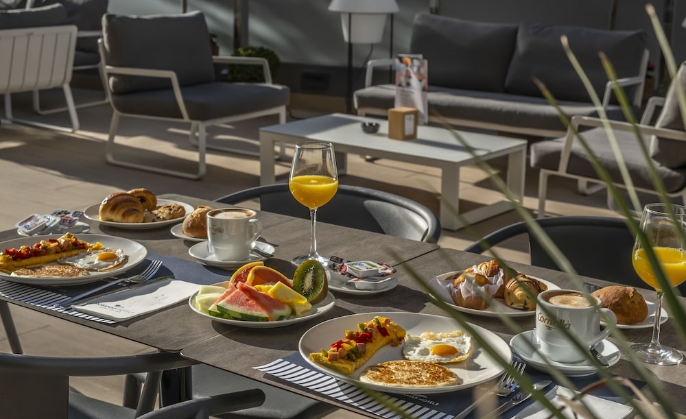 Hotel Rosamar Es Blau - Adults Only +21 — Restaurant & bars in Lloret de Mar, Catalonia