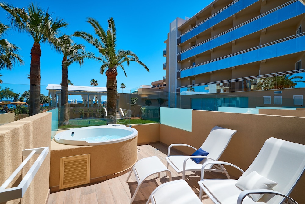 Protur Bonamar Hotel - Adults Only — Hotel rooms in Cala Bona, Balearic Islands
