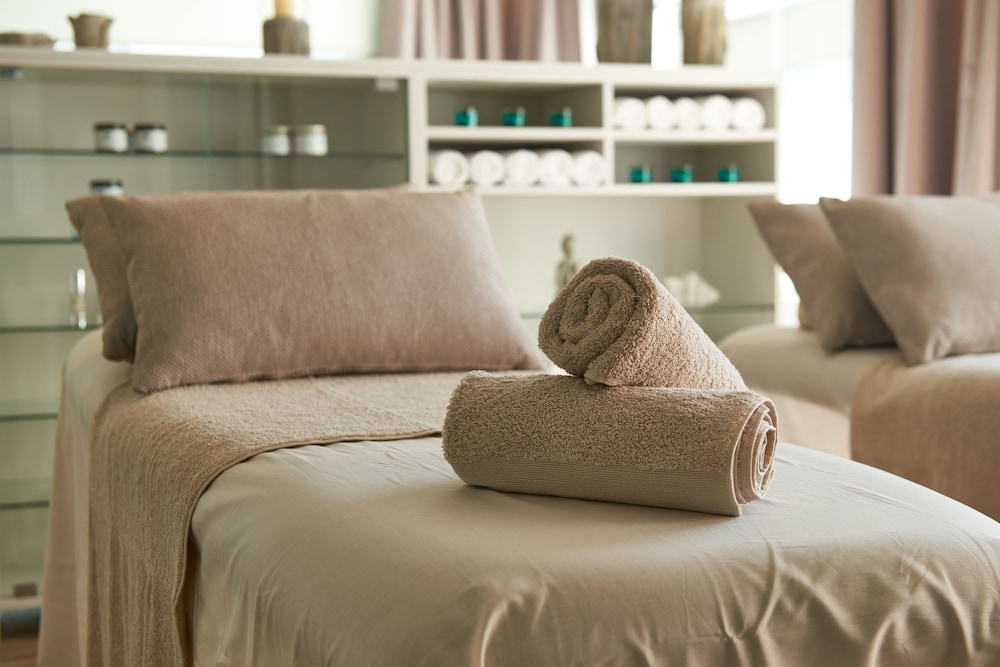 Protur Bonamar Hotel - Adults Only — Hotel rooms in Cala Bona, Balearic Islands