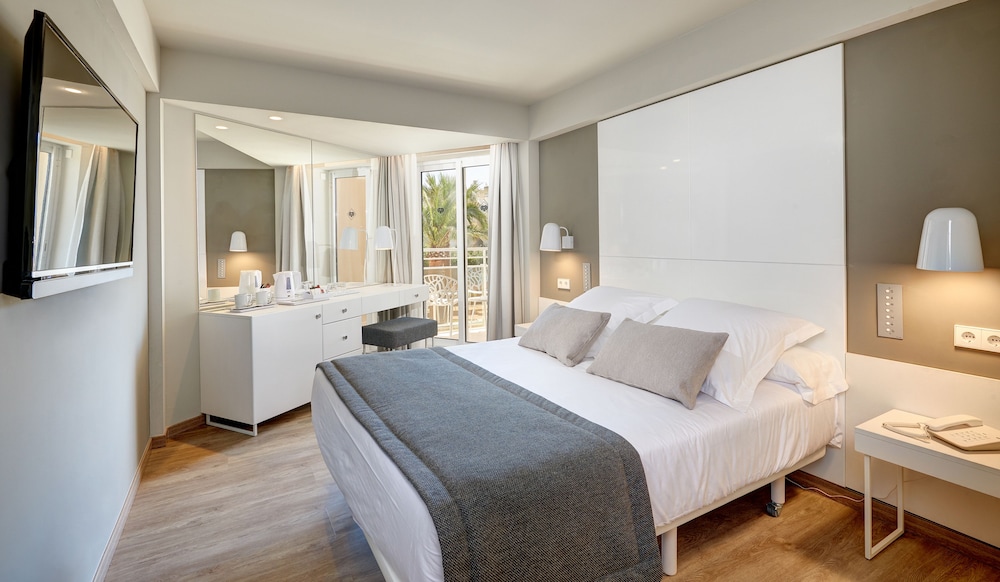 Protur Bonamar Hotel - Adults Only — Hotel rooms in Cala Bona, Balearic Islands
