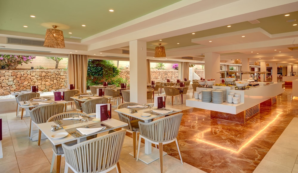 Protur Bonamar Hotel - Adults Only — Restaurant & bars in Cala Bona, Balearic Islands