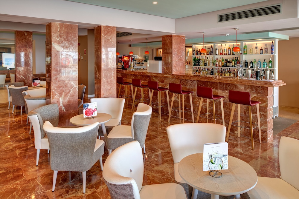 Protur Bonamar Hotel - Adults Only — Restaurant & bars in Cala Bona, Balearic Islands