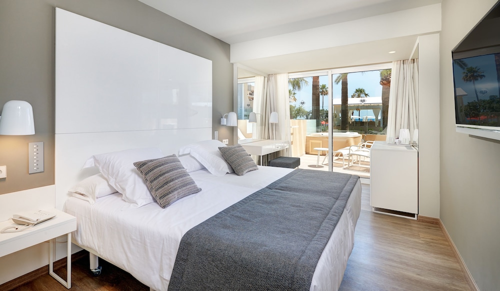 Protur Bonamar Hotel - Adults Only — Hotel rooms in Cala Bona, Balearic Islands