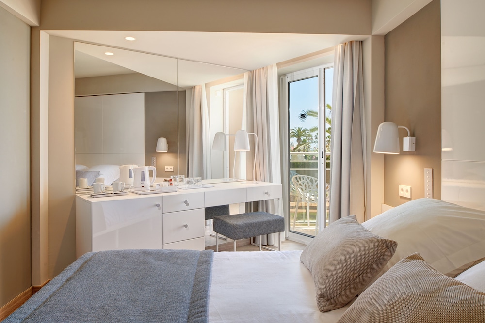 Protur Bonamar Hotel - Adults Only — Hotel rooms in Cala Bona, Balearic Islands