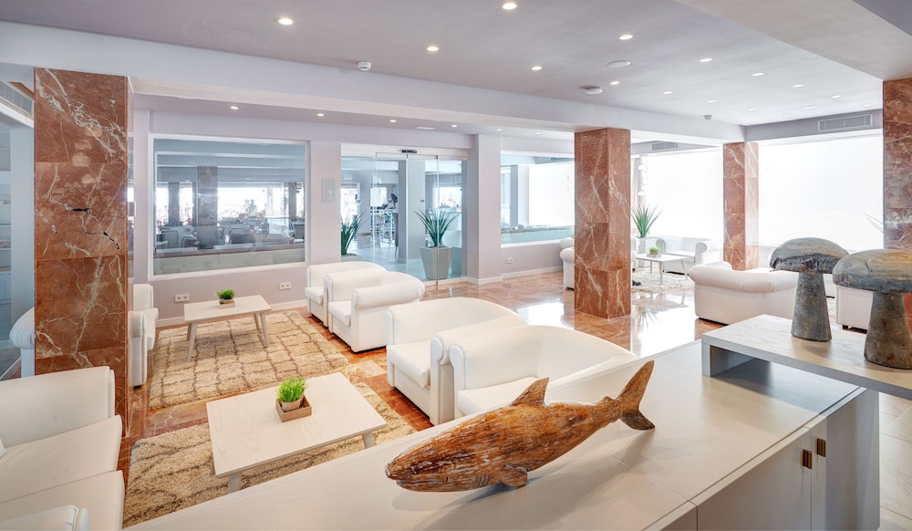 Protur Bonamar Hotel - Adults Only — Hotel building in Cala Bona, Balearic Islands