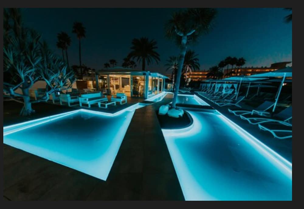 Sanom Beach Resort - Adults Only — Swimming pool in Playa del Ingles, Canary Islands