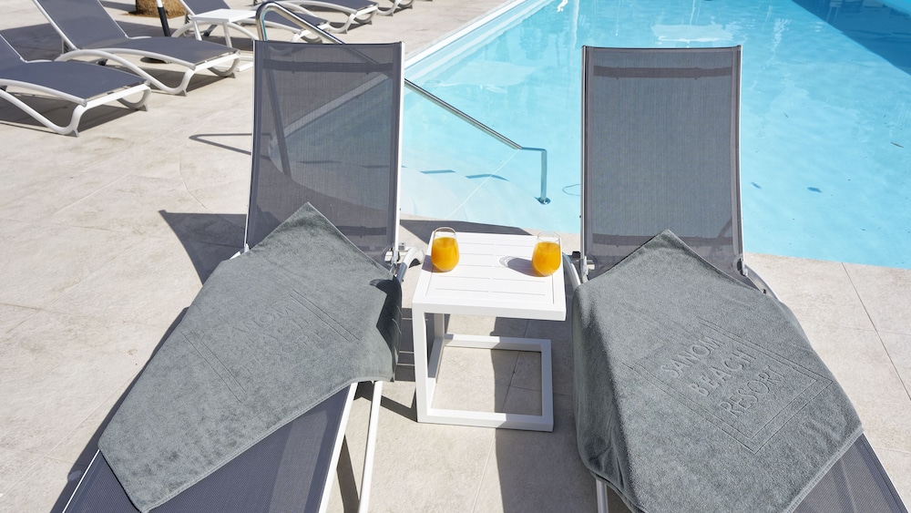 Sanom Beach Resort - Adults Only — Swimming pool in Playa del Ingles, Canary Islands