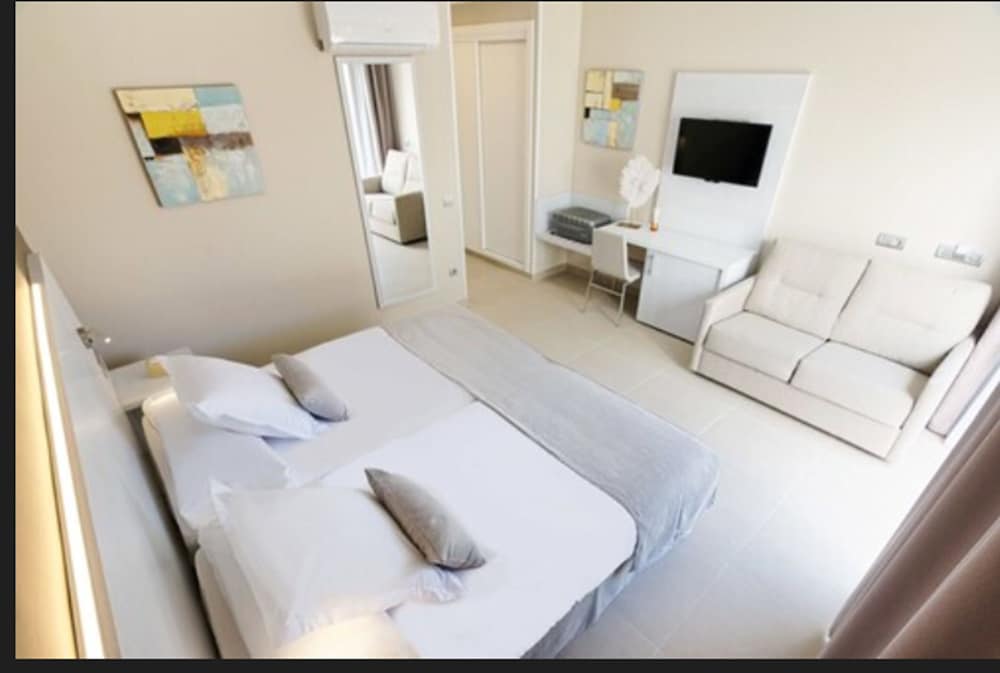Sanom Beach Resort - Adults Only — Hotel rooms in Playa del Ingles, Canary Islands