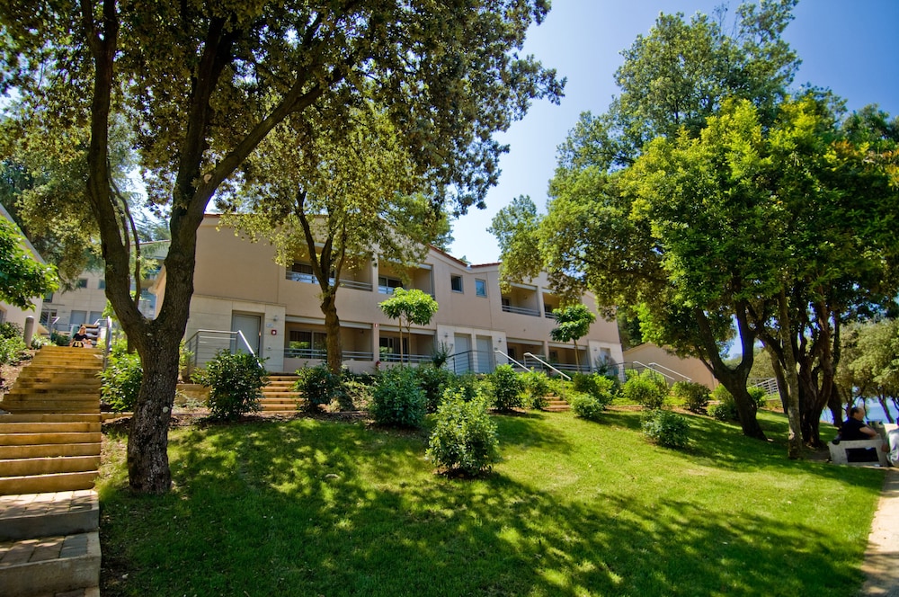 Maistra Select Belvedere Resort — Hotel building in Vrsar, Istria