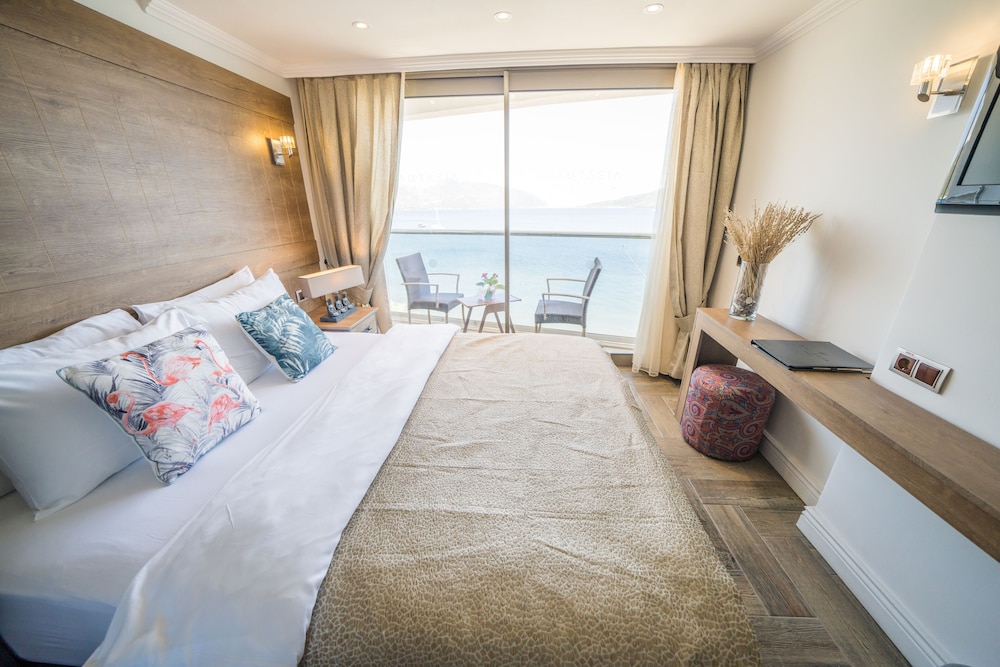 Aurasia Beach Hotel — Hotel rooms in Marmaris, Mugla