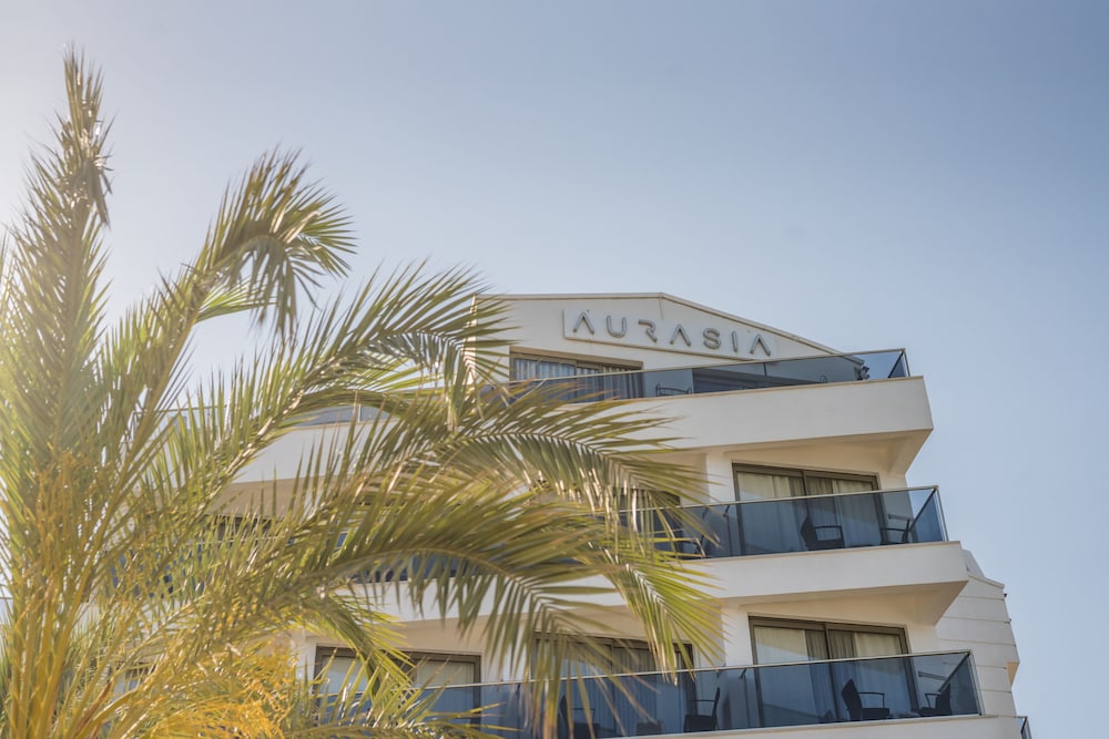 Aurasia Beach Hotel — Hotel building in Marmaris, Mugla