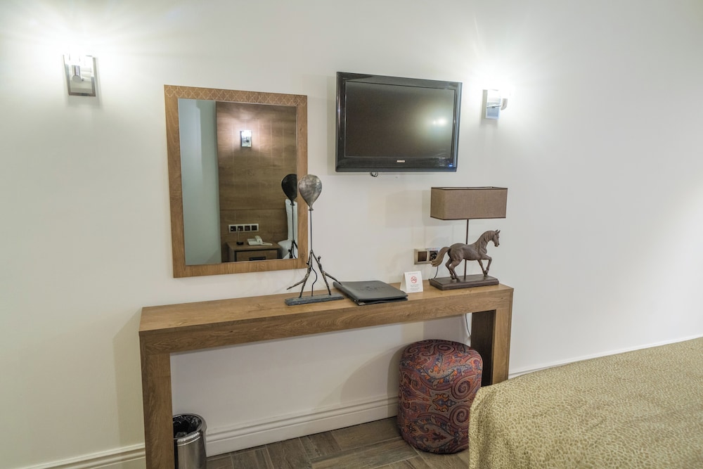 Aurasia Beach Hotel — Hotel rooms in Marmaris, Mugla