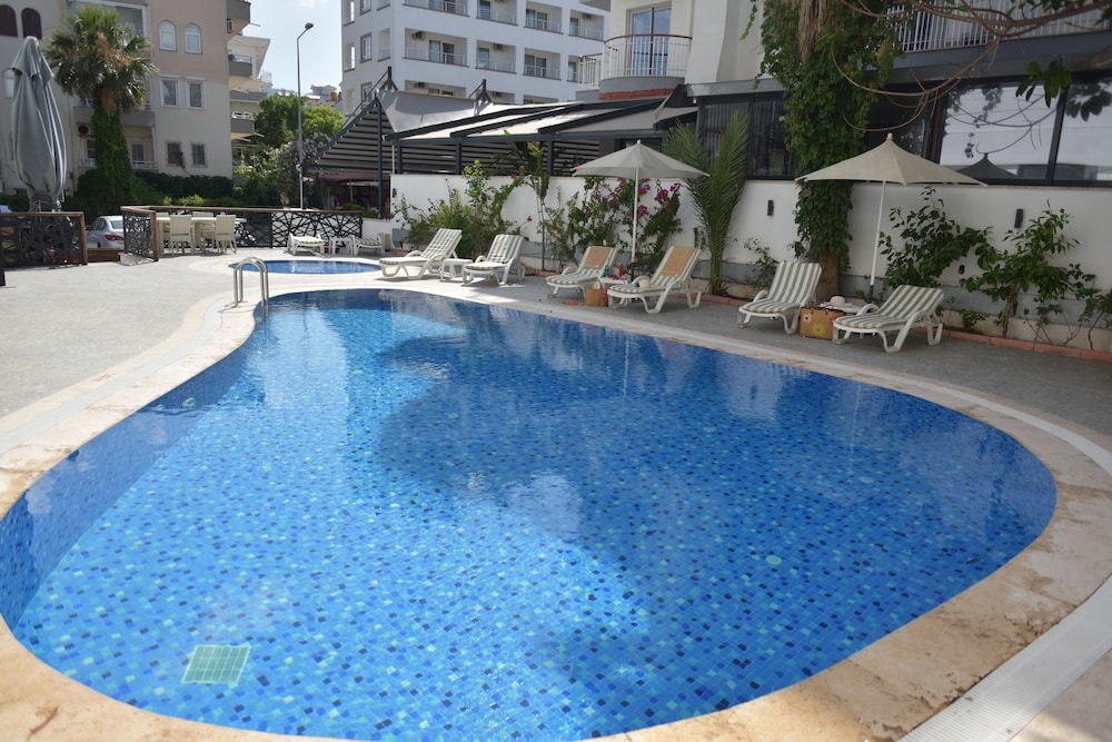 Aurasia Beach Hotel — Swimming pool in Marmaris, Mugla