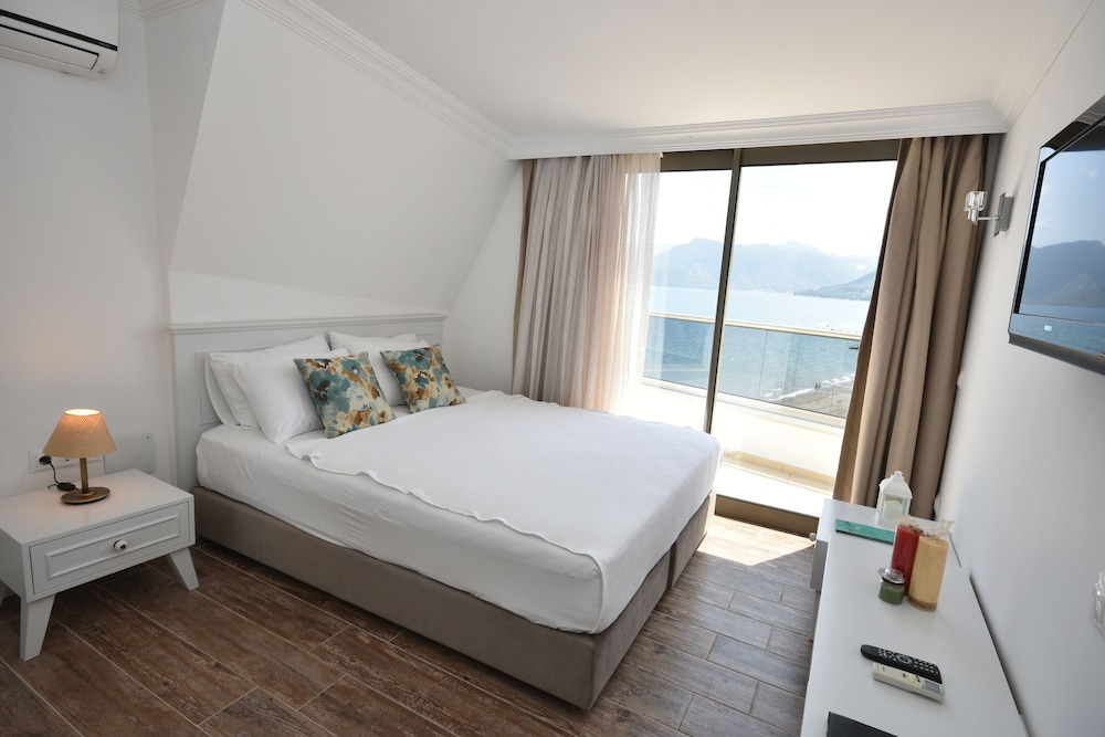 Aurasia Beach Hotel — Hotel rooms in Marmaris, Mugla