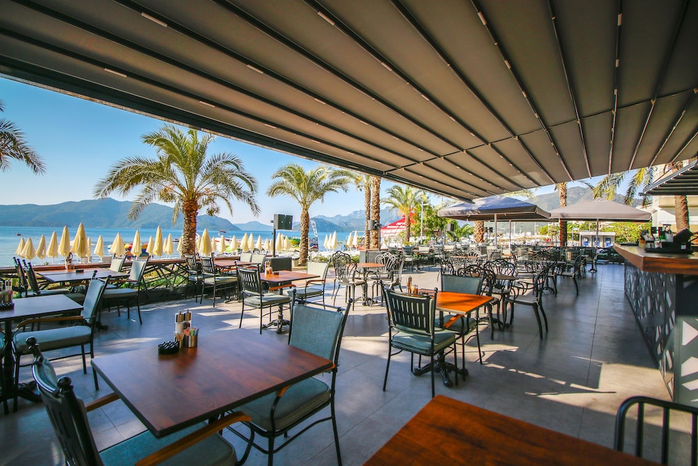 Aurasia Beach Hotel — Restaurant & bars in Marmaris, Mugla