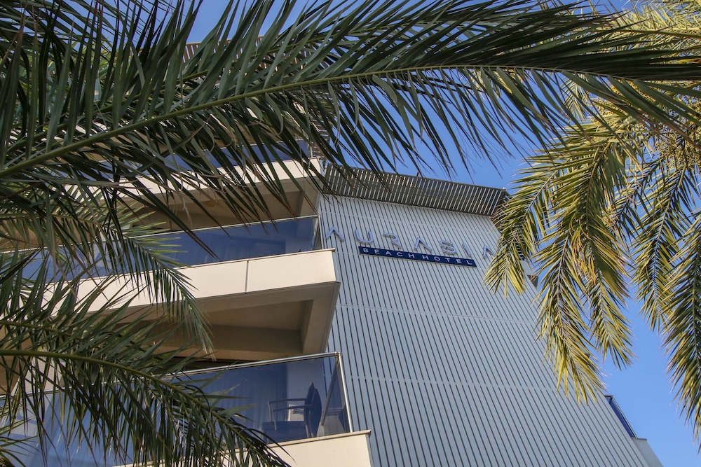 Aurasia Beach Hotel — Hotel building in Marmaris, Mugla