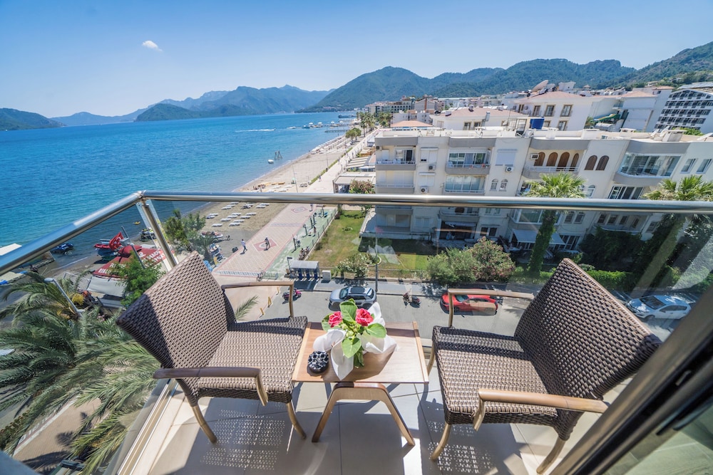 Aurasia Beach Hotel — Hotel rooms in Marmaris, Mugla