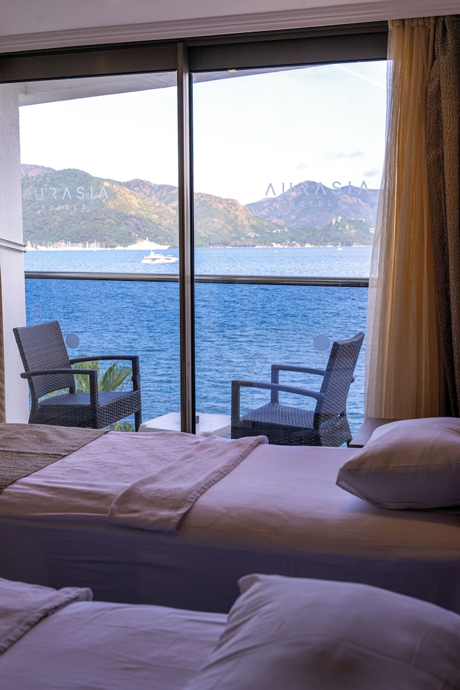 Aurasia Beach Hotel — Hotel rooms in Marmaris, Mugla