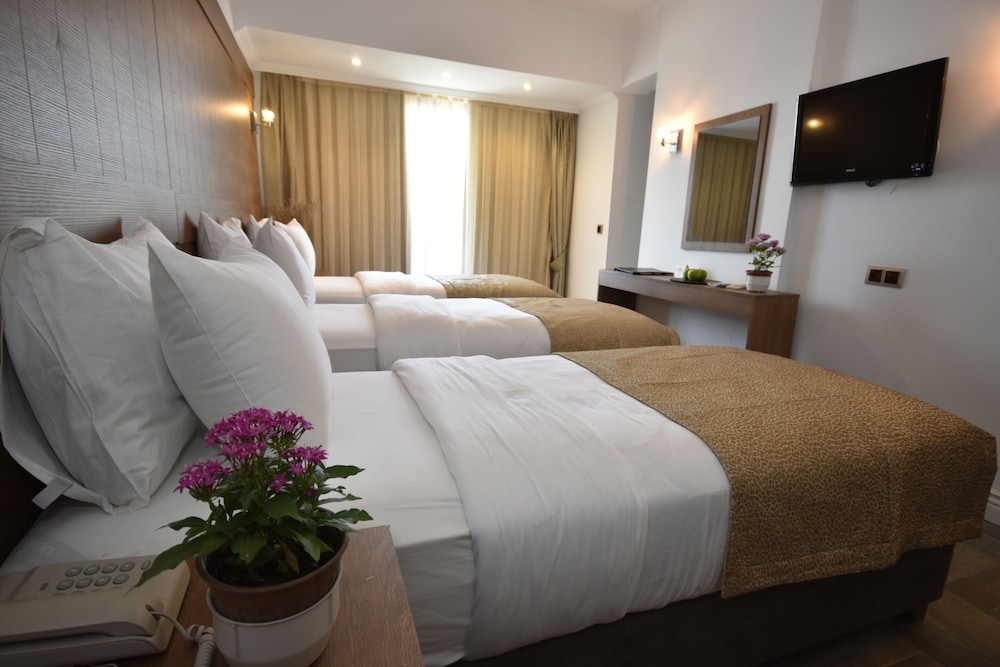 Aurasia Beach Hotel — Hotel rooms in Marmaris, Mugla