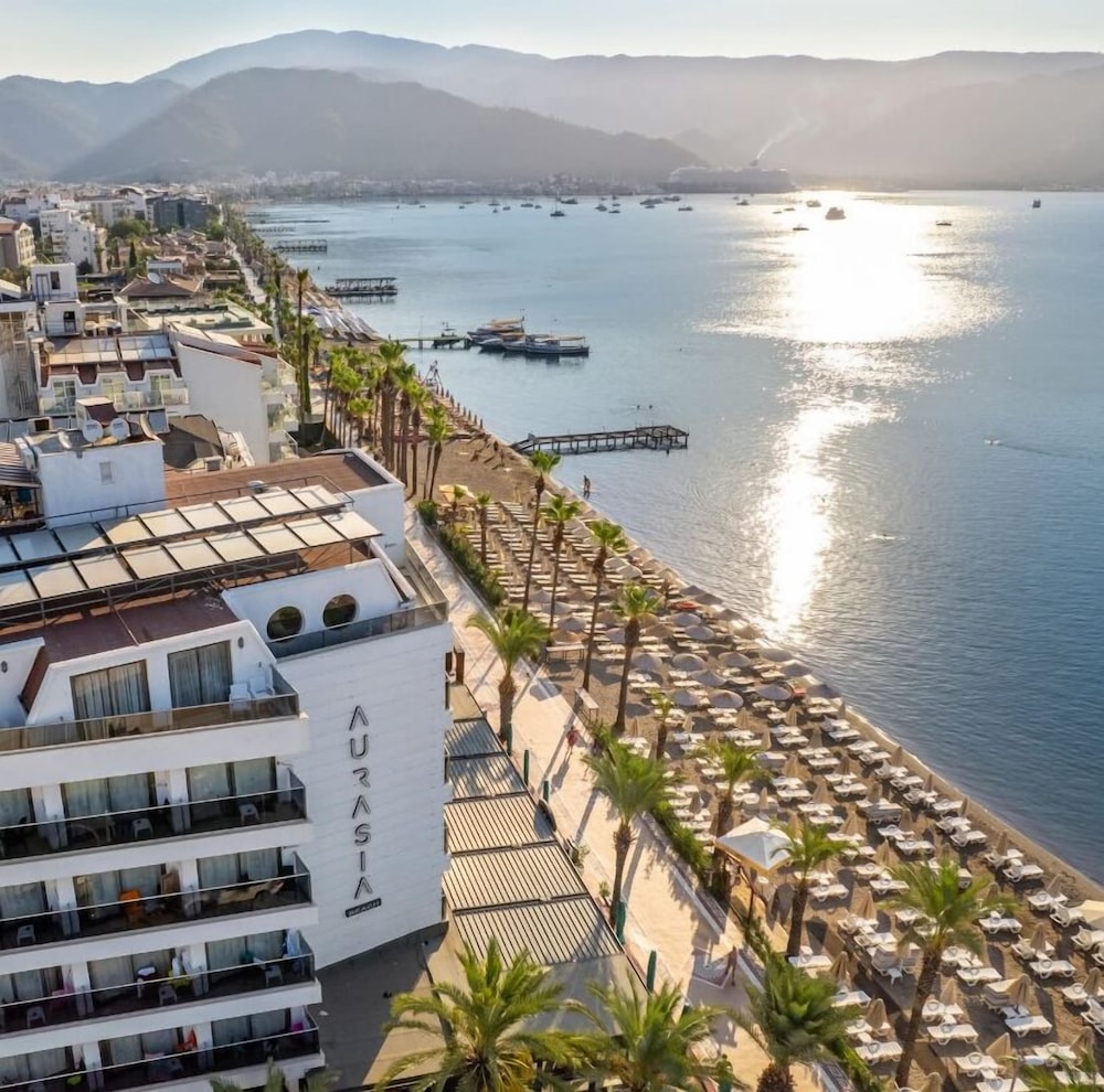Aurasia Beach Hotel — Hotel building in Marmaris, Mugla