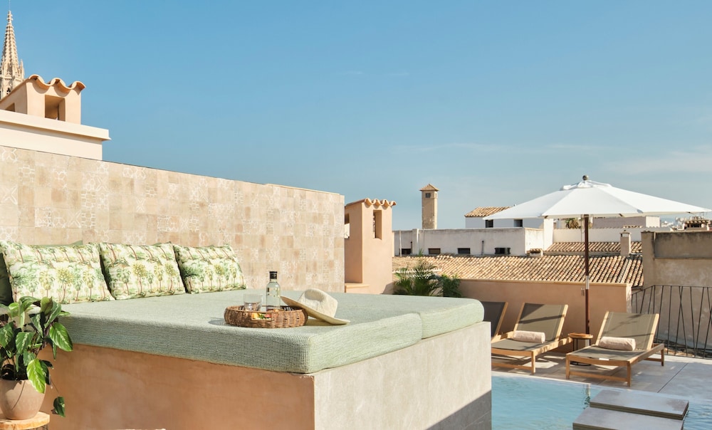 Antigua Palma Casa Noble Hotel — Swimming pool in Palma de Mallorca, Balearic Islands