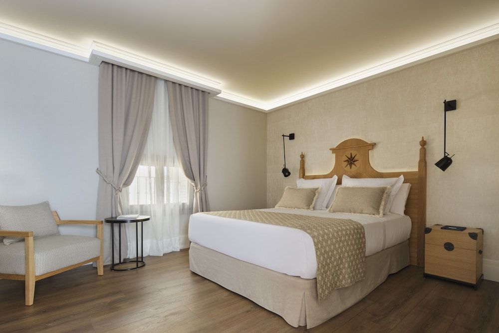 Antigua Palma Casa Noble Hotel — Hotel rooms in Palma de Mallorca, Balearic Islands