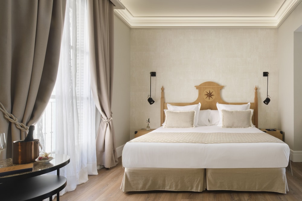 Antigua Palma Casa Noble Hotel — Hotel rooms in Palma de Mallorca, Balearic Islands