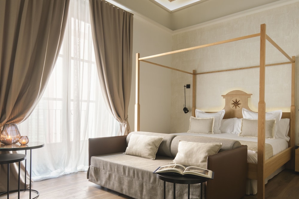 Antigua Palma Casa Noble Hotel — Hotel rooms in Palma de Mallorca, Balearic Islands