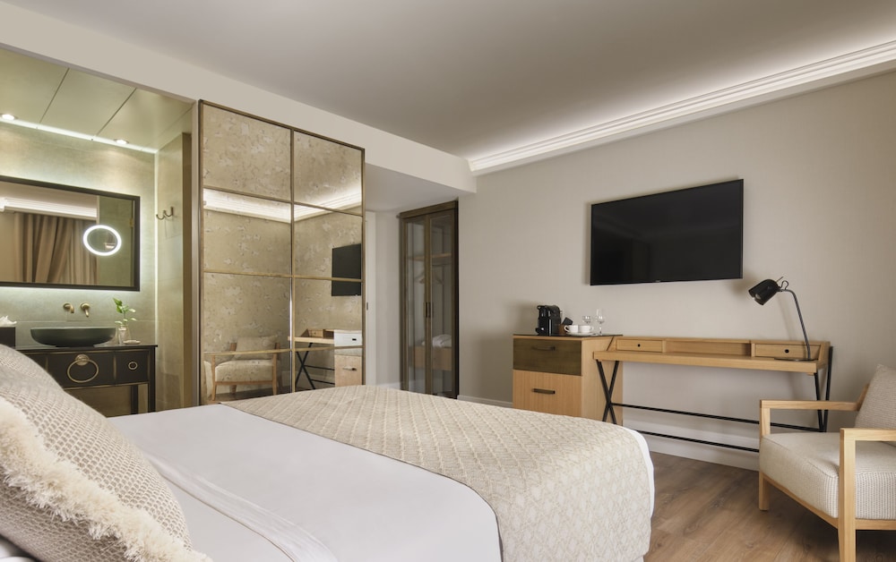 Antigua Palma Casa Noble Hotel — Hotel rooms in Palma de Mallorca, Balearic Islands