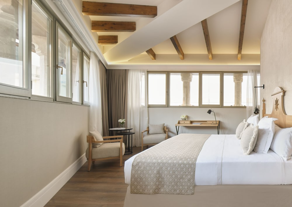 Antigua Palma Casa Noble Hotel — Hotel rooms in Palma de Mallorca, Balearic Islands