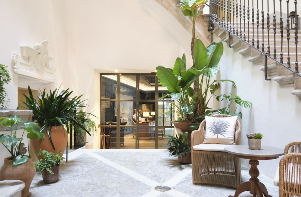 Antigua Palma Casa Noble Hotel — Hotel rooms in Palma de Mallorca, Balearic Islands