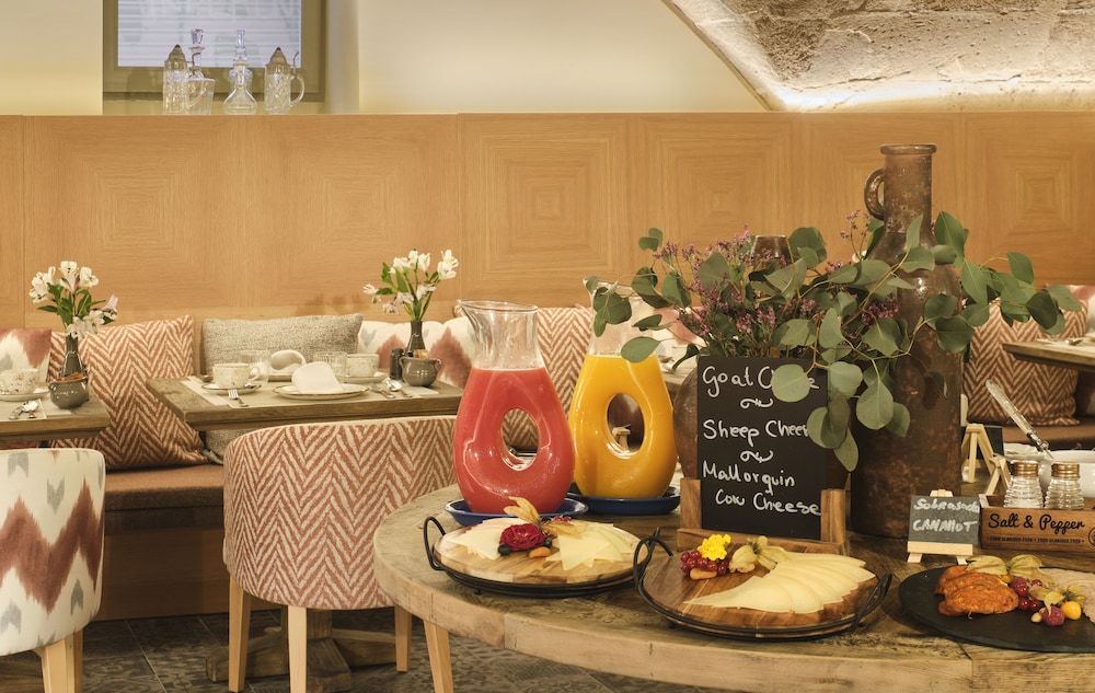 Antigua Palma Casa Noble Hotel — Restaurant & bars in Palma de Mallorca, Balearic Islands