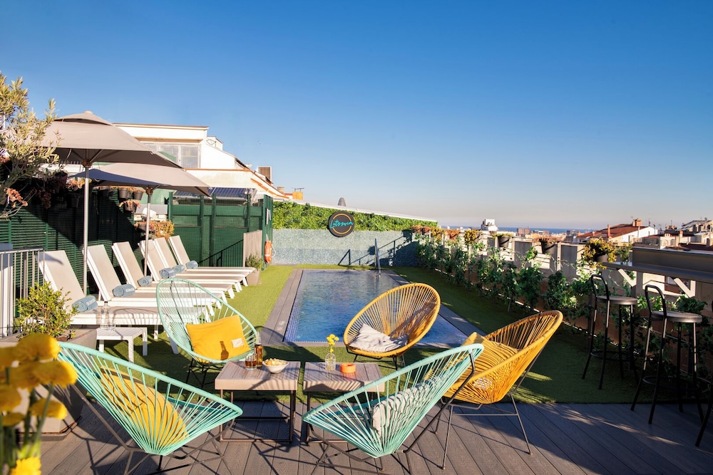 Occidental Diagonal 414 — Swimming pool in Barcelona, Catalonia
