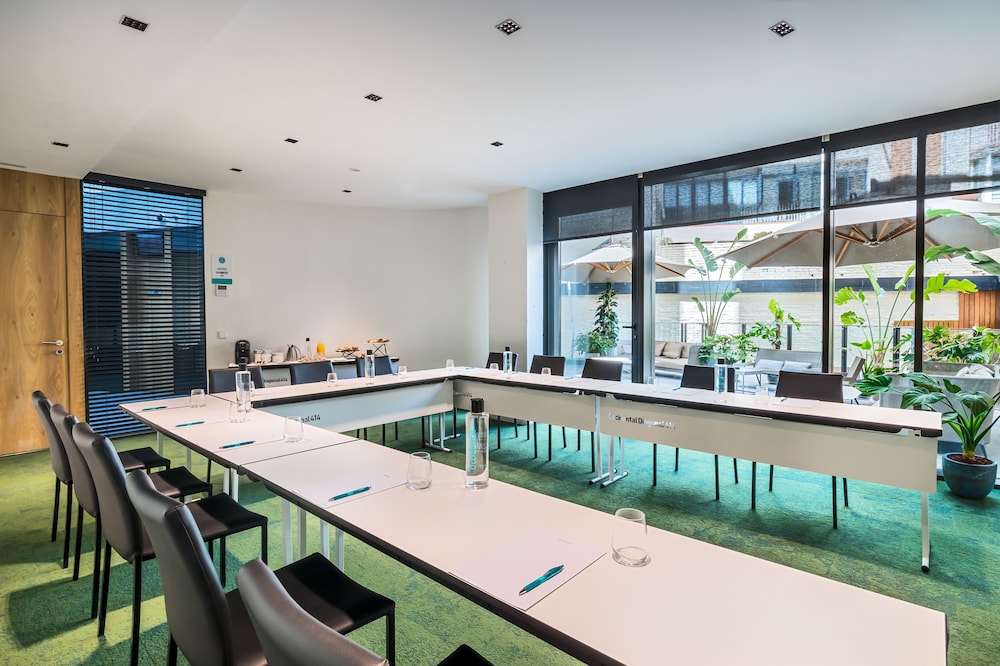 Occidental Diagonal 414 — Hotel building in Barcelona, Catalonia