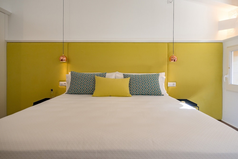 Divina Suites Hotel Boutique Adults Only — Hotel rooms in Ciutadella de Menorca, Balearic Islands