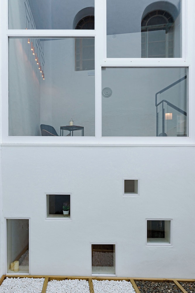 Divina Suites Hotel Boutique Adults Only — Hotel building in Ciutadella de Menorca, Balearic Islands