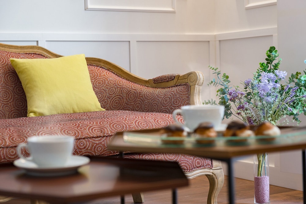 Divina Suites Hotel Boutique Adults Only — Hotel rooms in Ciutadella de Menorca, Balearic Islands