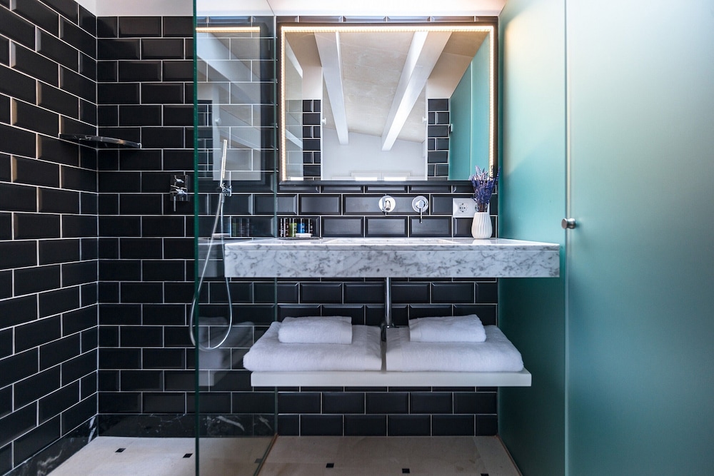 Divina Suites Hotel Boutique Adults Only — Hotel rooms in Ciutadella de Menorca, Balearic Islands