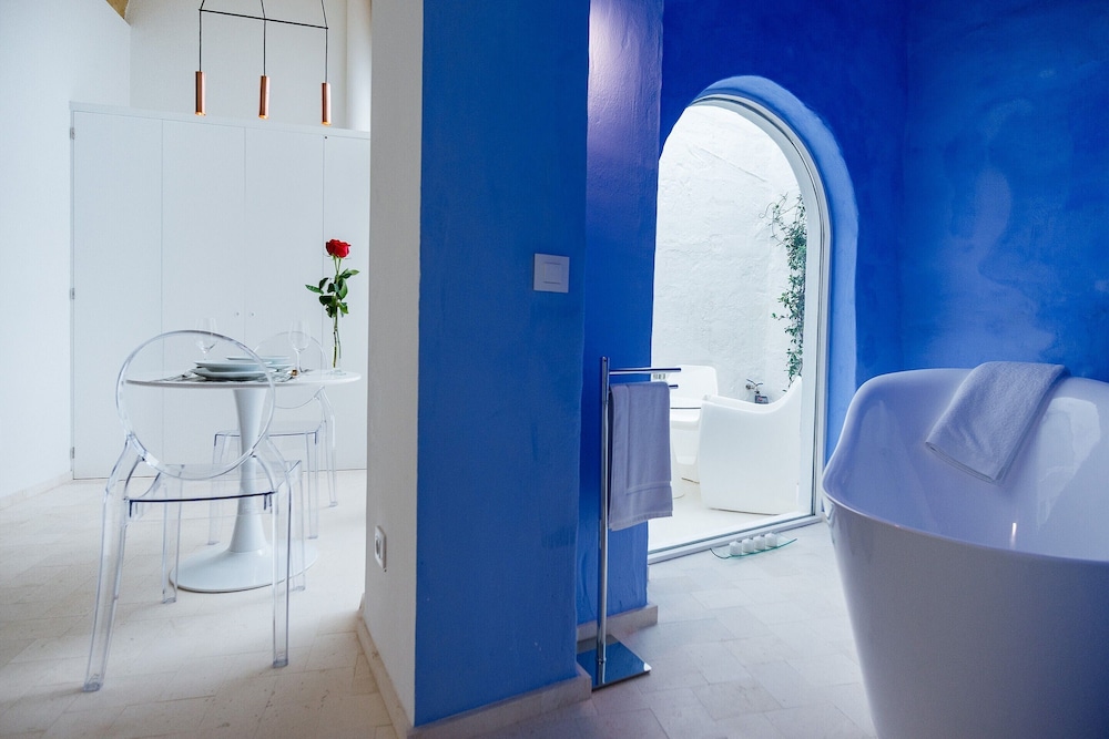 Divina Suites Hotel Boutique Adults Only — Hotel rooms in Ciutadella de Menorca, Balearic Islands