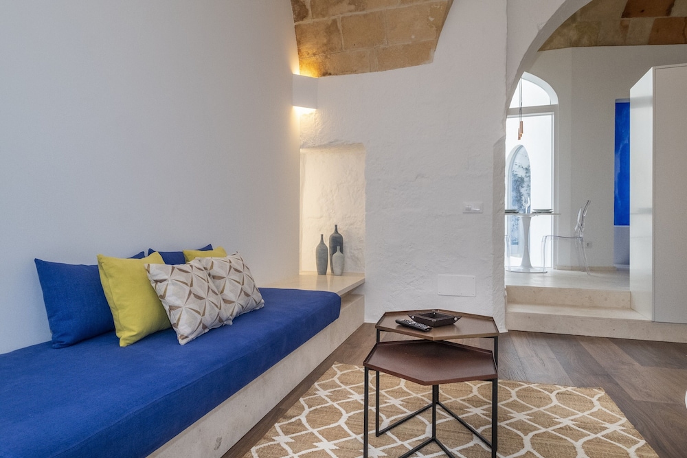 Divina Suites Hotel Boutique Adults Only — Hotel rooms in Ciutadella de Menorca, Balearic Islands