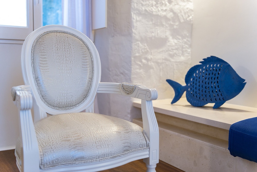 Divina Suites Hotel Boutique Adults Only — Hotel rooms in Ciutadella de Menorca, Balearic Islands