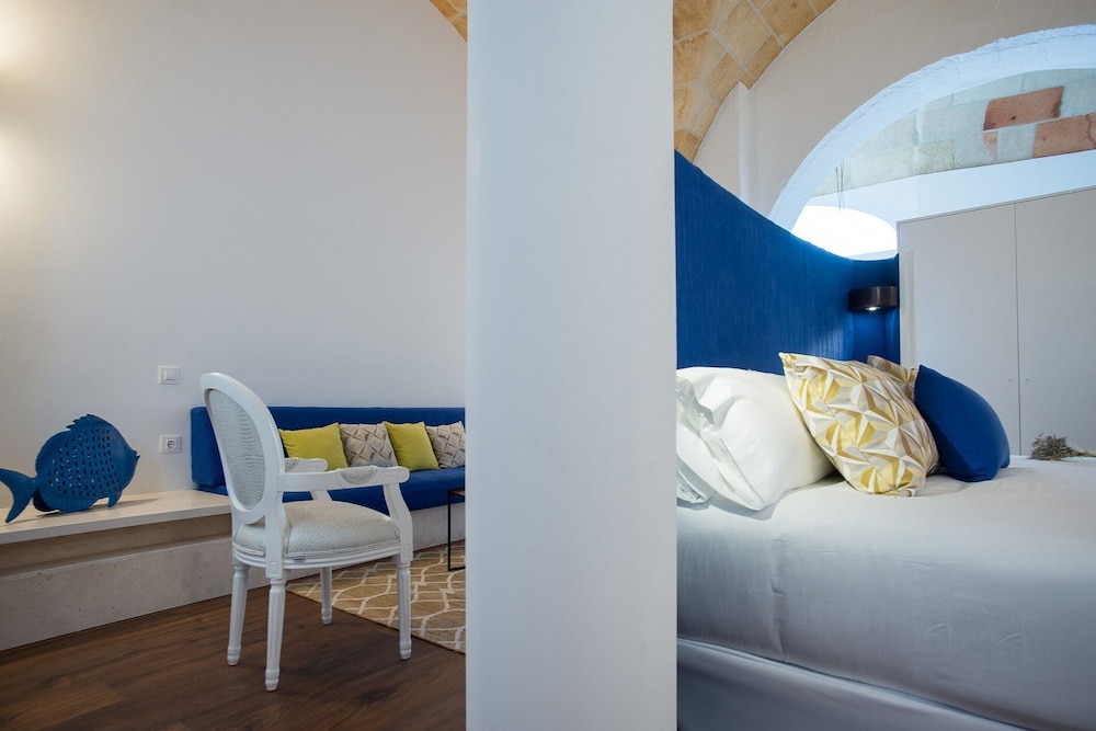 Divina Suites Hotel Boutique Adults Only — Hotel rooms in Ciutadella de Menorca, Balearic Islands