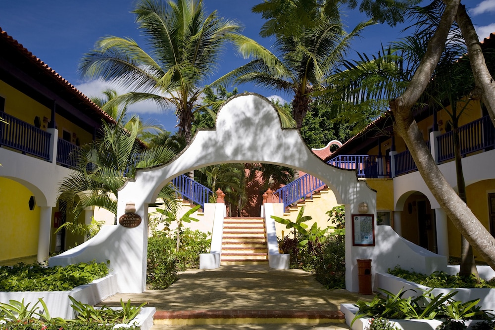 Catalonia Bayahibe – All Inclusive — Hotel building in Bayahibe, La Altagracia