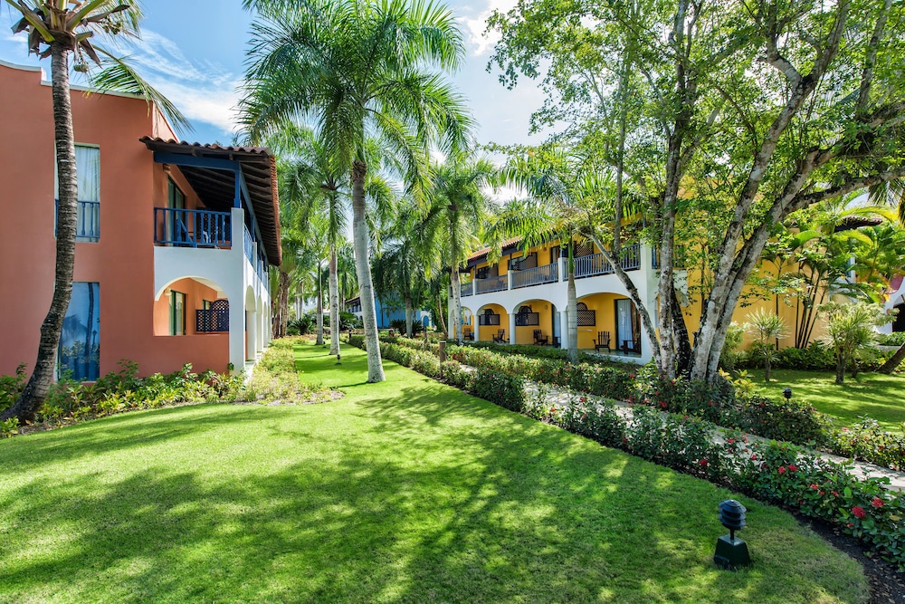 Catalonia Bayahibe – All Inclusive — Hotel building in Bayahibe, La Altagracia