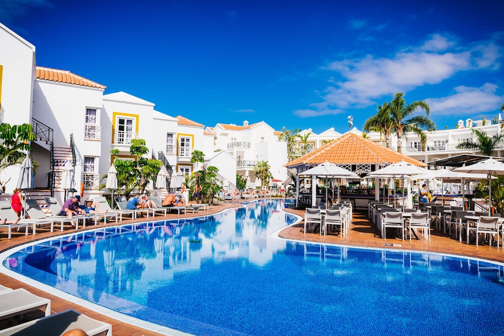 Apartamentos Parque del Sol — Swimming pool in Costa Adeje, Canary Islands