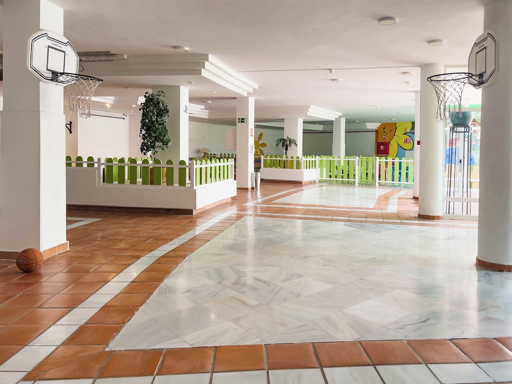 Apartamentos Parque del Sol — Attractions for children in Costa Adeje, Canary Islands