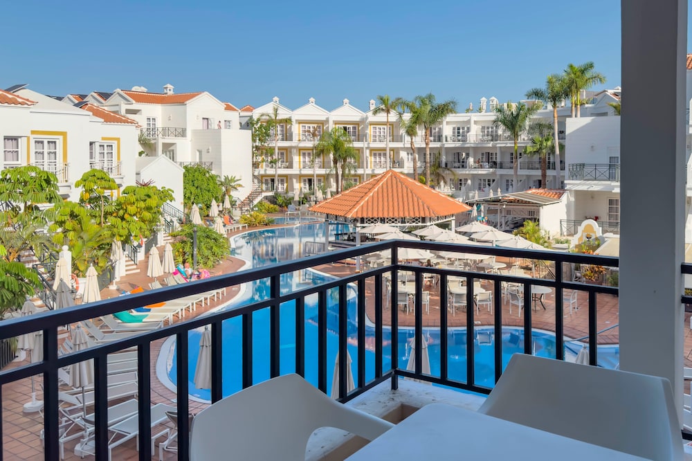 Apartamentos Parque del Sol — Swimming pool in Costa Adeje, Canary Islands