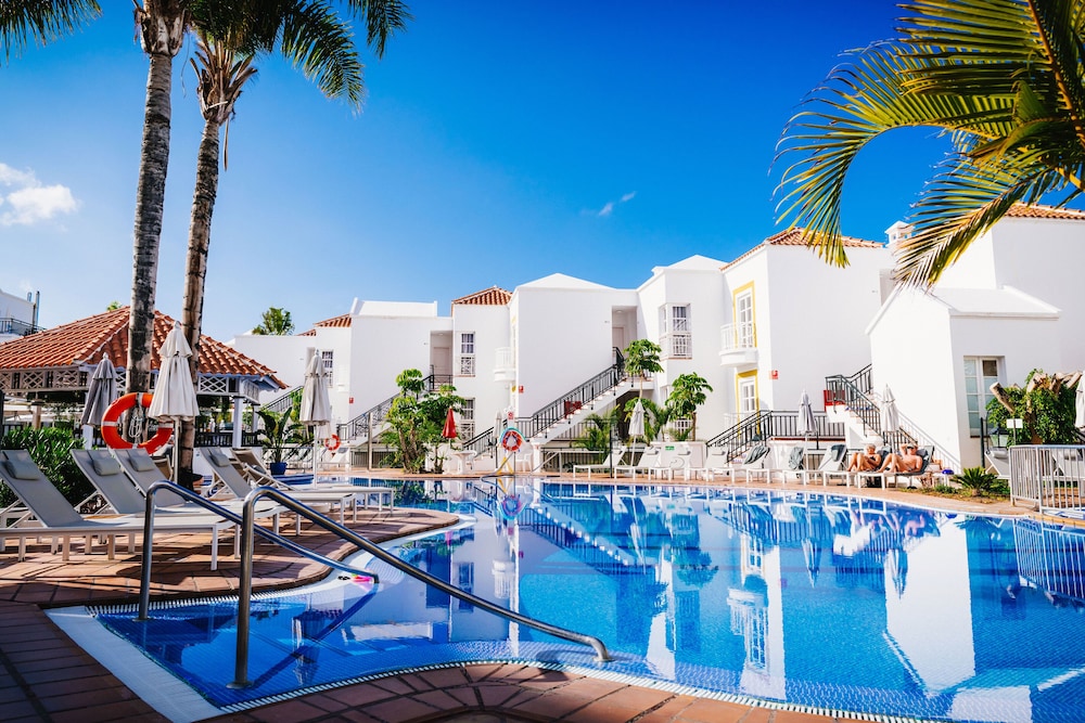Apartamentos Parque del Sol — Swimming pool in Costa Adeje, Canary Islands